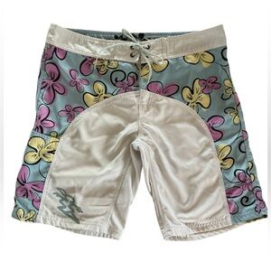 DaHui women’s board shorts swim boardshorts size 11 white floral